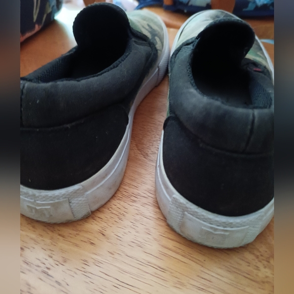 DC shoes - Picture 3 of 4